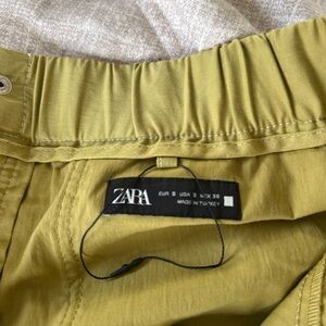 Zara Loose-fit cargo pants